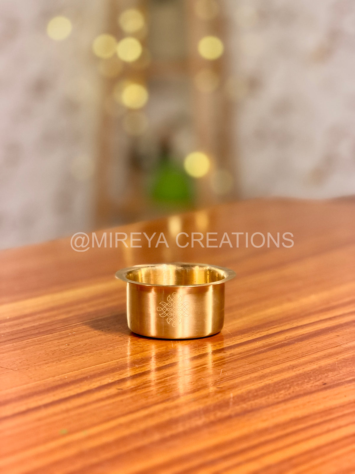Set of 4 Brass Dabaras in Velvet Box