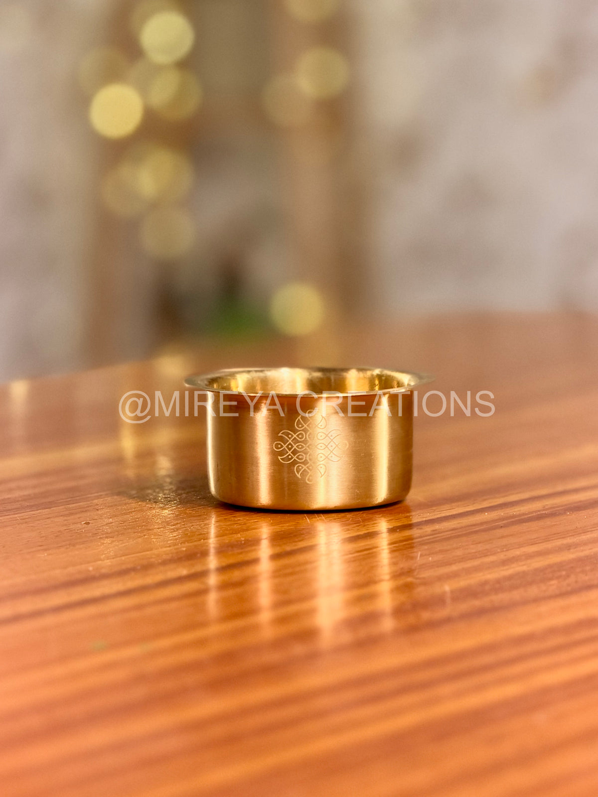 Set of 4 Brass Dabaras in Velvet Box