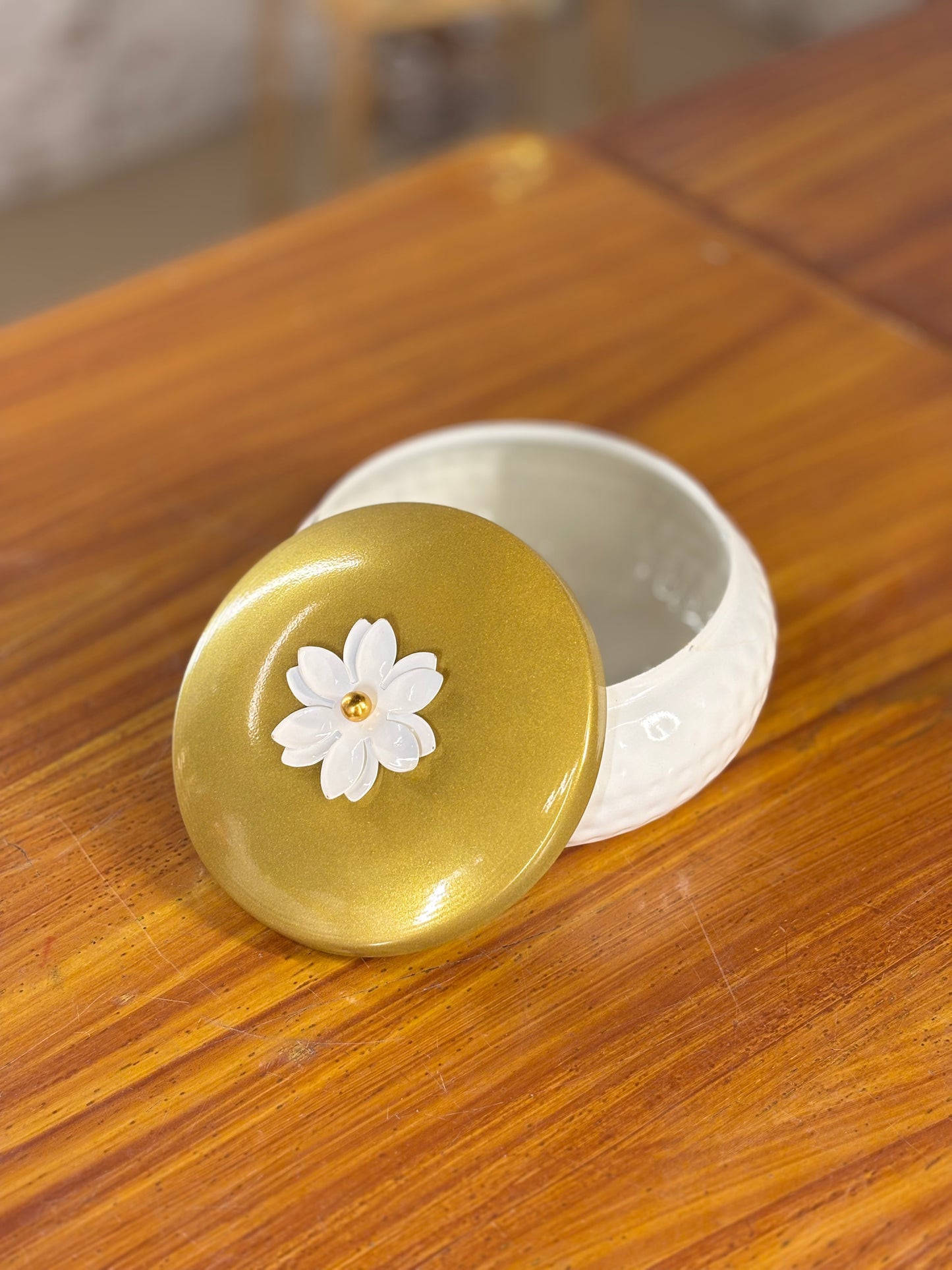 8 Inch White Jar Return Gift | Large Decorative White Jar | Wedding & Party Favor Under ₹300