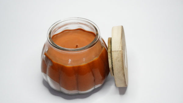 RICH MAHOGANY PUMPKIN SCENTED CANDLE