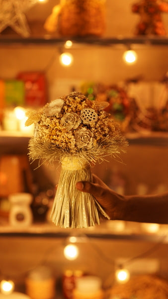 Dry flower bouquet