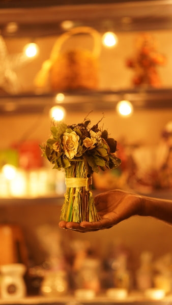 Dry flower bouquet
